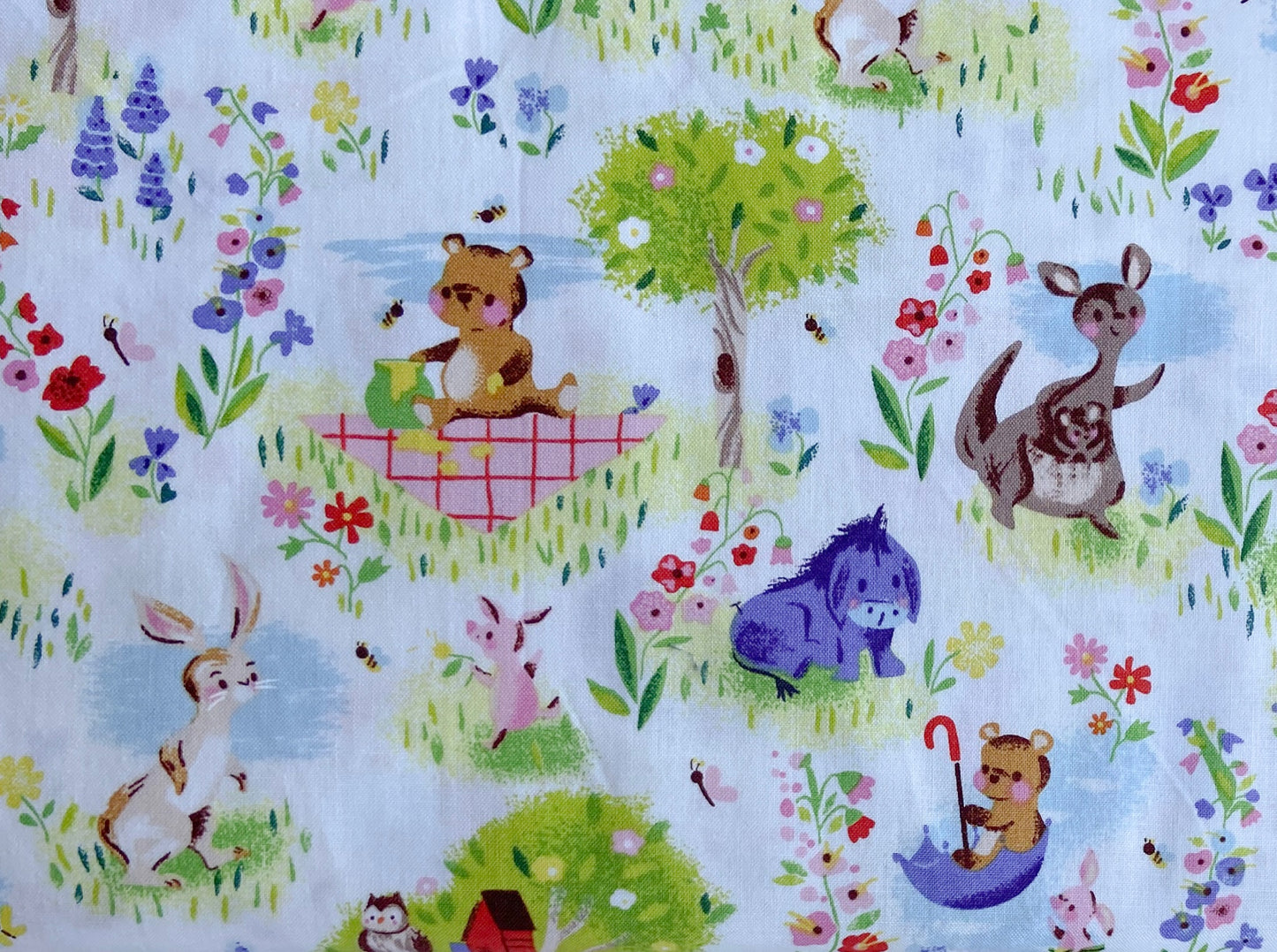 100 Aker Woods White Main HALF METRE PIECE