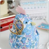 Chicken Caddy Chicken Pincushion Pattern by Jodie Carleton of RicRac