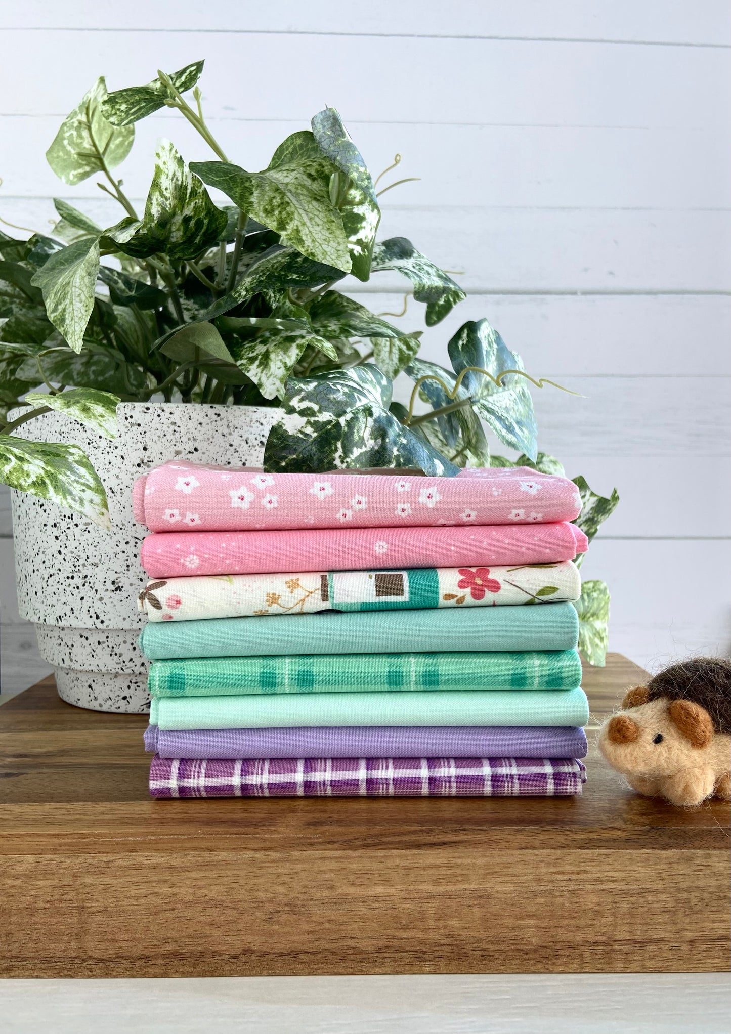 'Glamping' Fat Quarter Bundle 8 Fat Quarters