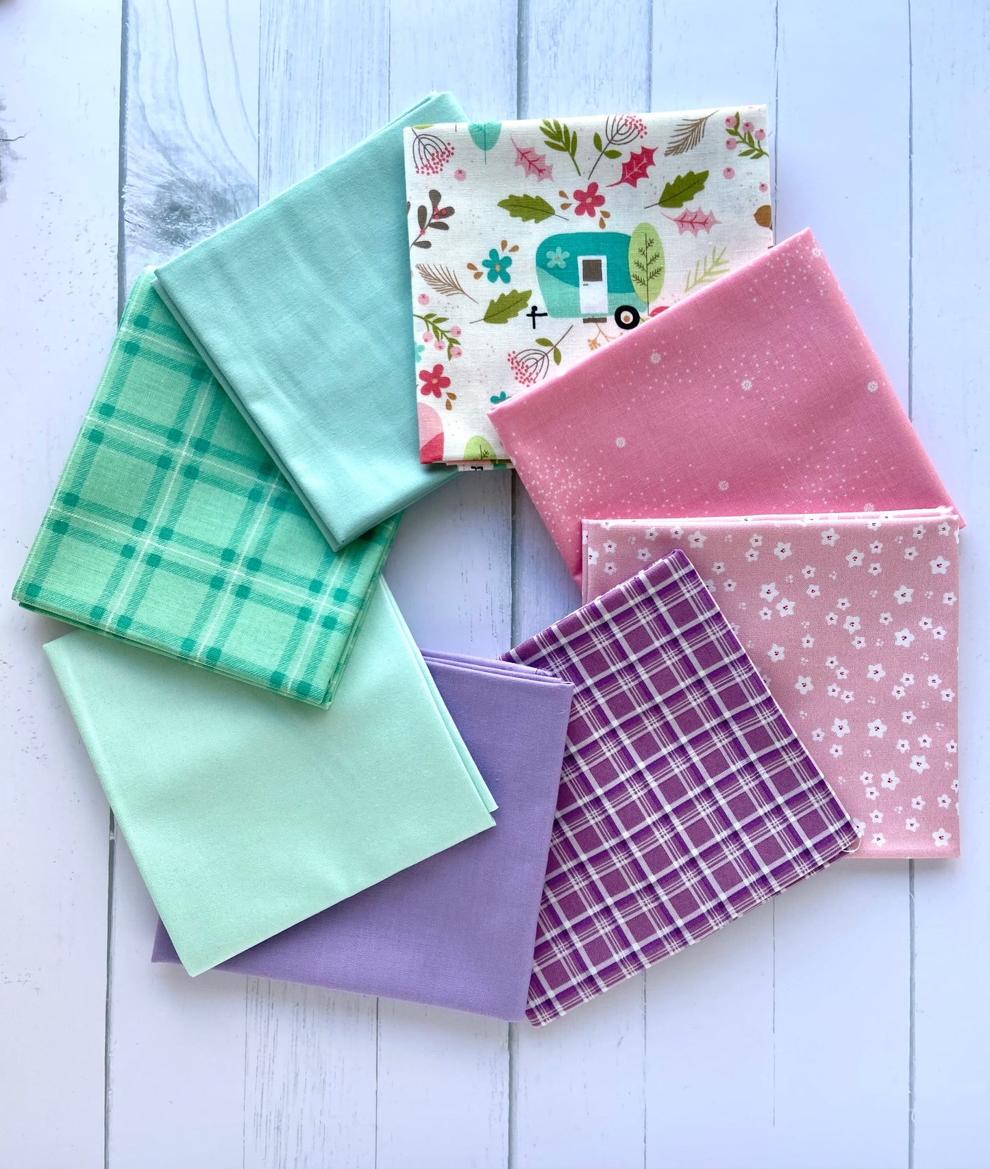 'Glamping' Fat Quarter Bundle 8 Fat Quarters