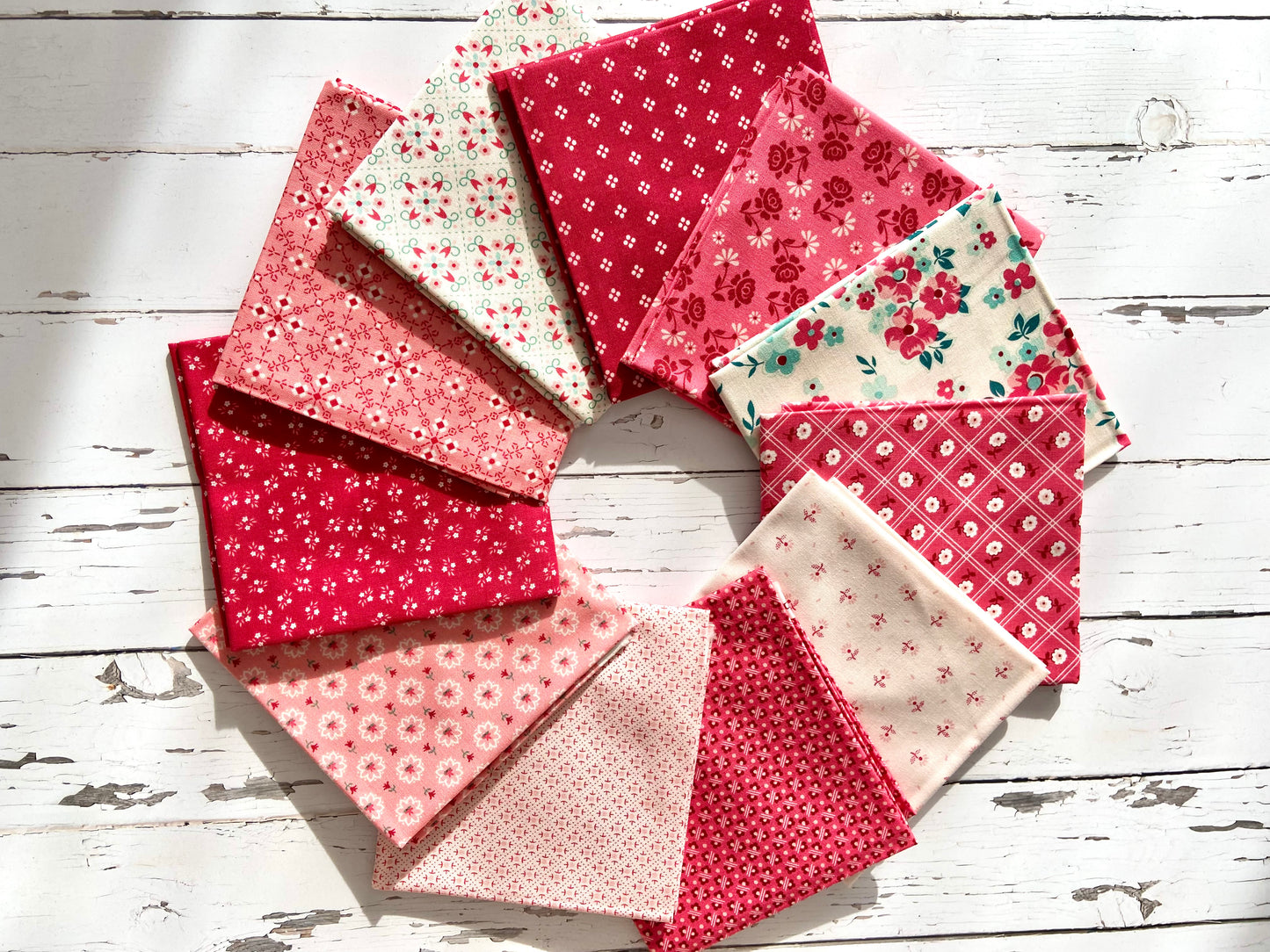 Lori Holt Berry and Sage 11 Fat Quarter Bundle Berry Colours