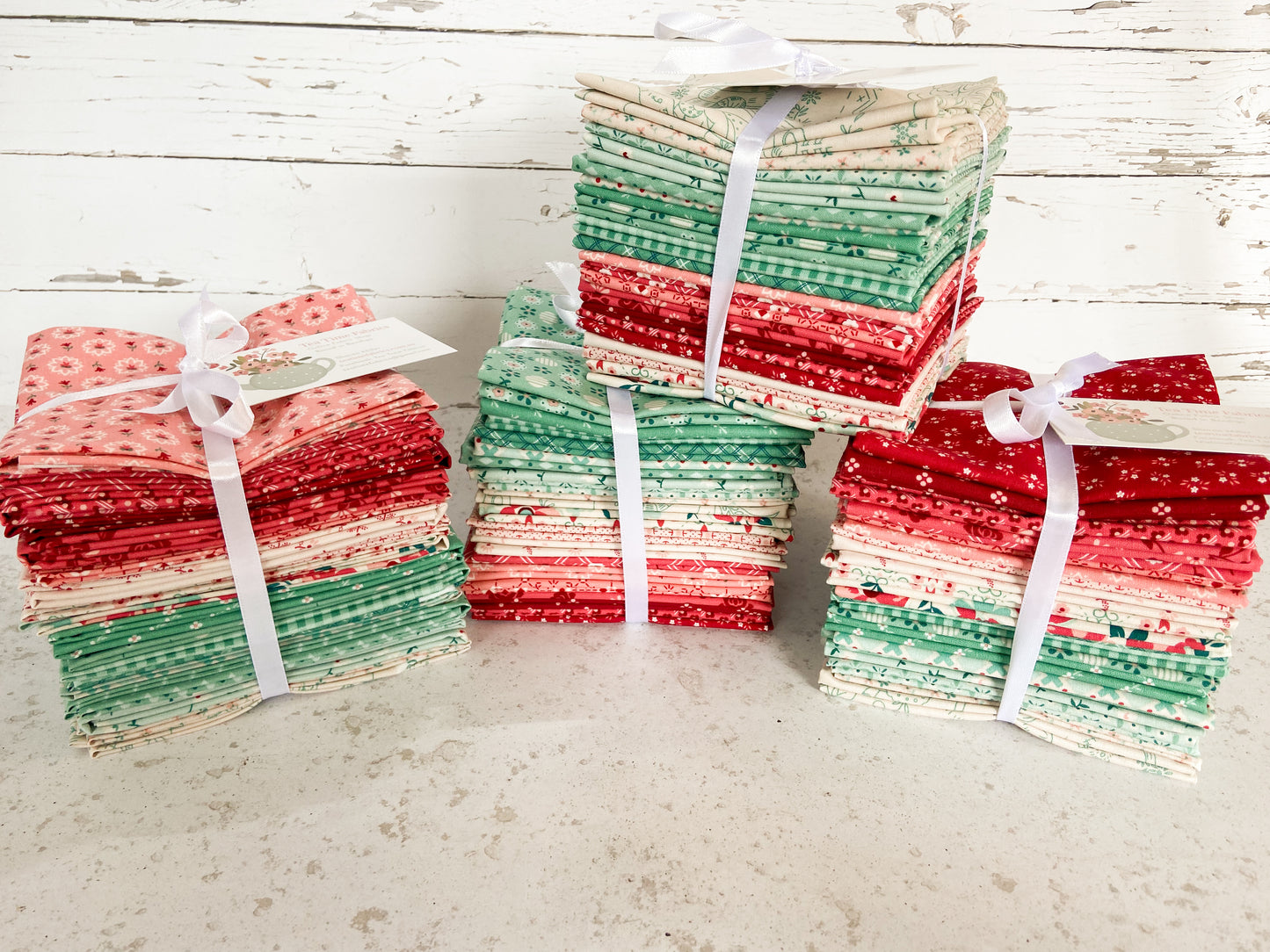 Lori Holt Berry and Sage 21 Fat Quarter Bundle