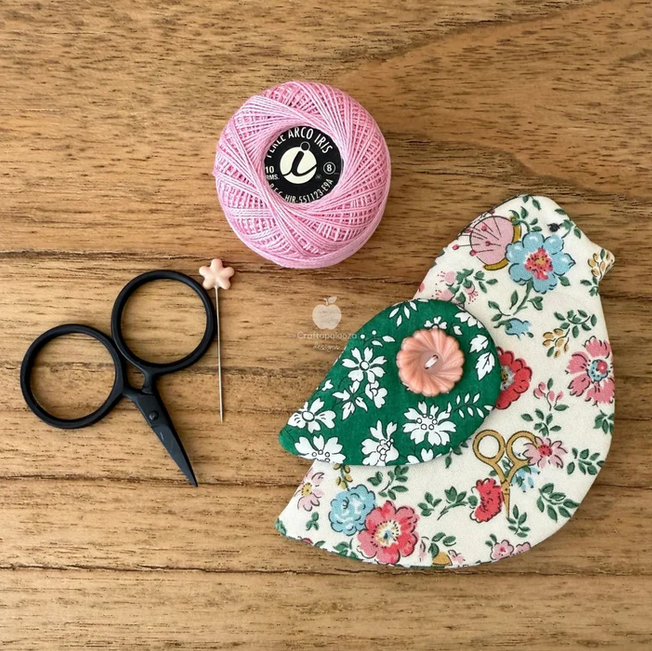Sweet Tweet Needle Nest Pattern by Nic Vaughan - Craftapalooza Designs
