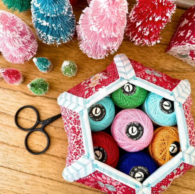 Blossie Basket Pattern and Templates by Nic Vaughan - Craftapalooza Designs